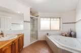 https://images.listonce.com.au/custom/160x/listings/25-27-yarraridge-drive-chirnside-park-vic-3116/378/00502378_img_08.jpg?Emz6w0SHcMs