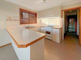 https://images.listonce.com.au/custom/160x/listings/25-arbour-grove-belmont-vic-3216/206/01574206_img_12.jpg?egSv6jsWkUs