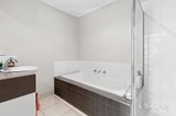 https://images.listonce.com.au/custom/160x/listings/25-ashwood-gardens-mitchell-park-vic-3355/613/01859613_img_08.jpg?YygLo4PJLVg