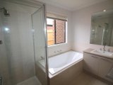 https://images.listonce.com.au/custom/160x/listings/25-badminton-court-marshall-vic-3216/357/01700357_img_09.jpg?fcR69d-WdXg