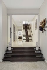 https://images.listonce.com.au/custom/160x/listings/25-barrow-place-richmond-vic-3121/188/00811188_img_10.jpg?IvQimdFk1x4