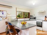 https://images.listonce.com.au/custom/160x/listings/25-belair-close-seville-vic-3139/461/01526461_img_05.jpg?7SukpVAlJ4s