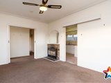 https://images.listonce.com.au/custom/160x/listings/25-bridges-avenue-mooroolbark-vic-3138/714/01524714_img_03.jpg?QZvdsNu6bMU