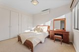 https://images.listonce.com.au/custom/160x/listings/25-cinnabar-avenue-mount-waverley-vic-3149/032/01643032_img_09.jpg?JUz1dRBNTrg