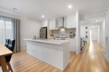 https://images.listonce.com.au/custom/160x/listings/25-cinnamon-drive-lake-gardens-vic-3355/527/01560527_img_02.jpg?BrfFmaMdWB4