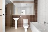 https://images.listonce.com.au/custom/160x/listings/25-cobden-street-north-melbourne-vic-3051/966/01765966_img_10.jpg?1GGocF1EnCM