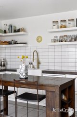 https://images.listonce.com.au/custom/160x/listings/25-cooke-street-abbotsford-vic-3067/184/01938184_img_07.jpg?56H0KLmpuNA