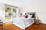 https://images.listonce.com.au/custom/160x/listings/25-cygnet-court-eltham-vic-3095/990/01137990_img_11.jpg?eULBv-7-H7g