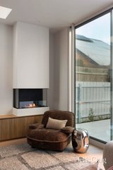 https://images.listonce.com.au/custom/160x/listings/25-darling-street-fairfield-vic-3078/903/01769903_img_23.jpg?w-qaVmlsiA4