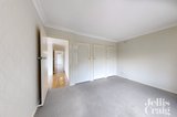 https://images.listonce.com.au/custom/160x/listings/25-de-havilland-avenue-strathmore-heights-vic-3041/673/01574673_img_18.jpg?6bRzSR8THac