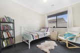 https://images.listonce.com.au/custom/160x/listings/25-deakin-drive-delacombe-vic-3356/422/01723422_img_04.jpg?o86YQc8ERrQ