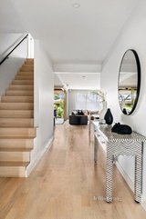 https://images.listonce.com.au/custom/160x/listings/25-dickens-street-moonee-ponds-vic-3039/104/01550104_img_05.jpg?LE4kjKIQB7A