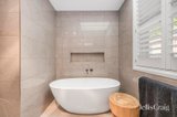 https://images.listonce.com.au/custom/160x/listings/25-durham-street-newington-vic-3350/157/01985157_img_16.jpg?9khtHwN4DpM