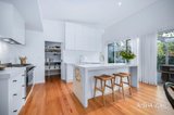 https://images.listonce.com.au/custom/160x/listings/25-durham-street-newington-vic-3350/157/01985157_img_21.jpg?GrQVsGLJxFE