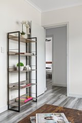 https://images.listonce.com.au/custom/160x/listings/25-evans-street-fairfield-vic-3078/704/01771704_img_04.jpg?ko_65oEmd8A