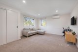 https://images.listonce.com.au/custom/160x/listings/25-farnham-avenue-wheelers-hill-vic-3150/960/01652960_img_07.jpg?OmV9xa5zWAY