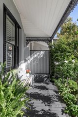 https://images.listonce.com.au/custom/160x/listings/25-faussett-street-albert-park-vic-3206/765/01307765_img_11.jpg?tJhzryfHTDo