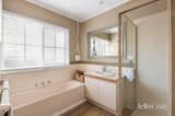 https://images.listonce.com.au/custom/160x/listings/25-fricker-avenue-greensborough-vic-3088/722/01915722_img_13.jpg?gBNgdsJrmuQ
