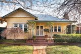 https://images.listonce.com.au/custom/160x/listings/25-highbury-avenue-hampton-east-vic-3188/221/01888221_img_01.jpg?wL6x7vQjwy0