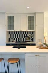 https://images.listonce.com.au/custom/160x/listings/25-jasmine-circuit-glen-waverley-vic-3150/198/01727198_img_10.jpg?Ct1toAGBUps