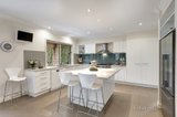 https://images.listonce.com.au/custom/160x/listings/25-kalimna-street-balwyn-vic-3103/348/00395348_img_05.jpg?zKJxT8u_40I