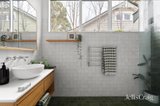 https://images.listonce.com.au/custom/160x/listings/25-kelvin-road-alphington-vic-3078/303/01951303_img_12.jpg?ZP83jBDKLEM