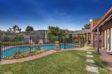 https://images.listonce.com.au/custom/160x/listings/25-kingswood-avenue-mount-waverley-vic-3149/027/01825027_img_12.jpg?KR0TB7X-RVs