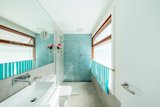 https://images.listonce.com.au/custom/160x/listings/25-linda-avenue-box-hill-north-vic-3129/284/01743284_img_09.jpg?j32FWmjz6G8