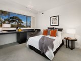 https://images.listonce.com.au/custom/160x/listings/25-littlewood-street-hampton-vic-3188/347/01794347_img_07.jpg?gQMRo0QjqNY