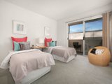 https://images.listonce.com.au/custom/160x/listings/25-littlewood-street-hampton-vic-3188/347/01794347_img_08.jpg?oKz8KPTUsFQ