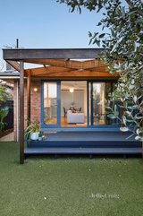 https://images.listonce.com.au/custom/160x/listings/25-macfarland-street-brunswick-vic-3056/737/01726737_img_17.jpg?TM9x6aP0mos