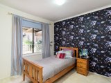 https://images.listonce.com.au/custom/160x/listings/25-mcdermott-avenue-mooroolbark-vic-3138/263/01524263_img_09.jpg?e1MIXC5WFXM