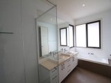 https://images.listonce.com.au/custom/160x/listings/25-moody-street-balwyn-north-vic-3104/278/01984278_img_07.jpg?k57kkdFPhe0