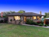 https://images.listonce.com.au/custom/160x/listings/25-numeralla-street-mooroolbark-vic-3138/710/01524710_img_01.jpg?Vb_Ee6xtolE