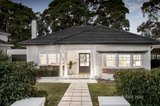 https://images.listonce.com.au/custom/160x/listings/25-orrong-crescent-camberwell-vic-3124/956/01413956_img_08.jpg?5KqK0f1wKtY