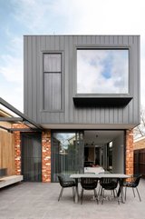 https://images.listonce.com.au/custom/160x/listings/25-rathmines-street-fairfield-vic-3078/111/01738111_img_07.jpg?d3F3LmRMmHc