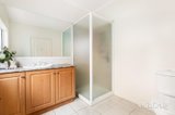https://images.listonce.com.au/custom/160x/listings/25-reef-court-aspendale-gardens-vic-3195/599/01954599_img_09.jpg?V2n7AGxvVY4