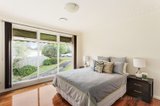 https://images.listonce.com.au/custom/160x/listings/25-rosaline-avenue-mount-waverley-vic-3149/144/00406144_img_04.jpg?0H6tXkL-V2I