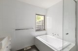 https://images.listonce.com.au/custom/160x/listings/25-small-road-bentleigh-vic-3204/218/00895218_img_10.jpg?hz-FsxqokNk