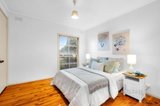 https://images.listonce.com.au/custom/160x/listings/25-solway-drive-glen-waverley-vic-3150/981/01572981_img_10.jpg?hWgOXoNXtes