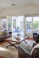 https://images.listonce.com.au/custom/160x/listings/25-st-johns-avenue-camberwell-vic-3124/405/01736405_img_08.jpg?IV-06P3Y6sk