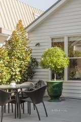 https://images.listonce.com.au/custom/160x/listings/25-st-johns-avenue-camberwell-vic-3124/405/01736405_img_21.jpg?9aKS9bAwm7I