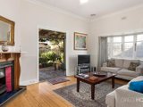 https://images.listonce.com.au/custom/160x/listings/25-stafford-street-footscray-vic-3011/588/01202588_img_04.jpg?GY3P8qQiG-I