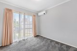 https://images.listonce.com.au/custom/160x/listings/25-sunray-court-donvale-vic-3111/200/01604200_img_02.jpg?EHc6hWsNePY