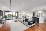 https://images.listonce.com.au/custom/160x/listings/25-sunset-drive-chirnside-park-vic-3116/976/01307976_img_10.jpg?oDGeBA6da8o