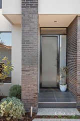 https://images.listonce.com.au/custom/160x/listings/25-talford-street-doncaster-east-vic-3109/432/01910432_img_02.jpg?Xvy_9dVAC08
