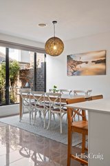 https://images.listonce.com.au/custom/160x/listings/25-talford-street-doncaster-east-vic-3109/432/01910432_img_05.jpg?LzIvgI3iexw