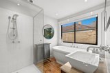 https://images.listonce.com.au/custom/160x/listings/25-therese-avenue-mount-waverley-vic-3149/528/01538528_img_11.jpg?W2yjmtnyPzQ