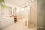 https://images.listonce.com.au/custom/160x/listings/25-ti-tree-crescent-seaford-vic-3198/134/01976134_img_09.jpg?8zrdxhHZf_s