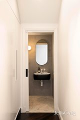 https://images.listonce.com.au/custom/160x/listings/250-canning-street-carlton-north-vic-3054/036/01771036_img_19.jpg?8dJXkCmUhWk